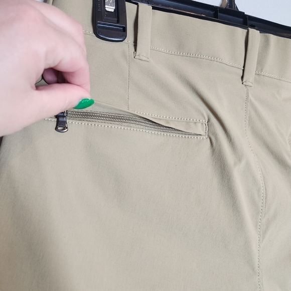 NWT J. Crew 9" Tech Shorts. Khaki. Men's size 29. - Picture 6 of 16